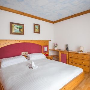 Camera con letto king size